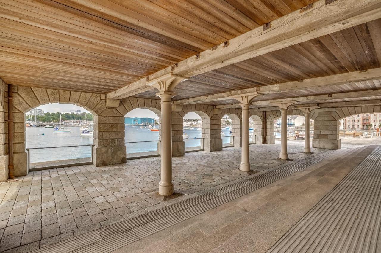Luxury 2 Bed Apartment In Historic Royal William Yard Plymouth Exterior photo